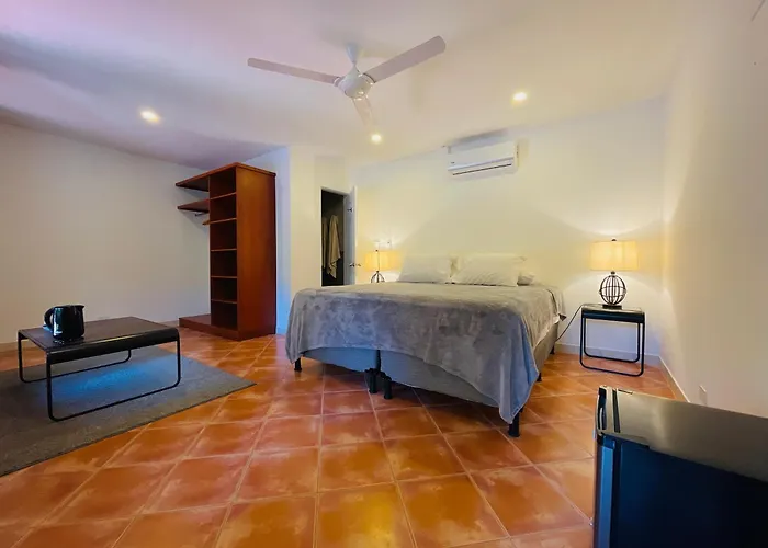 Casa Spinoza Pensión Playa Negra